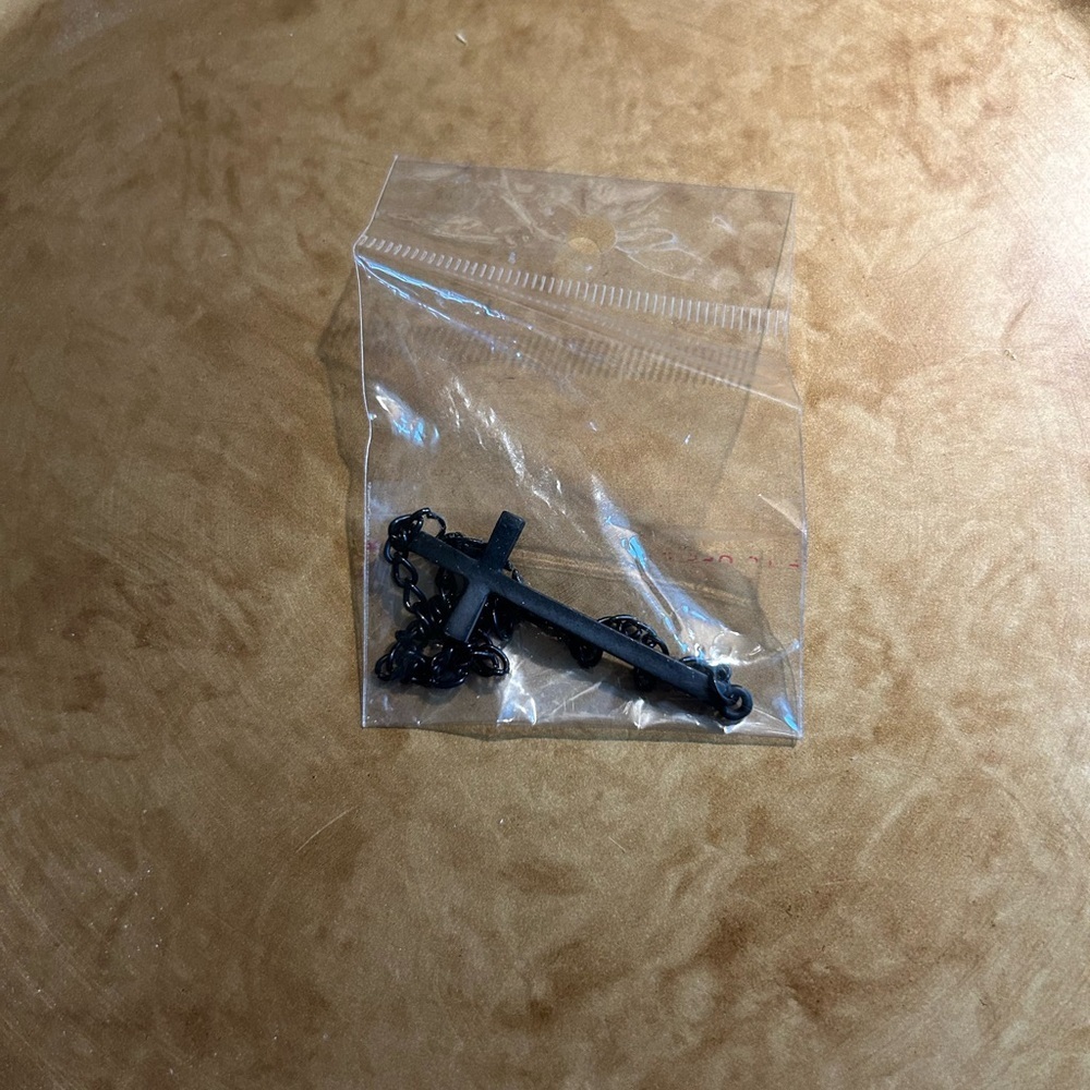 NWOT Black Cross Chain Bracelet - Picture 6 of 6
